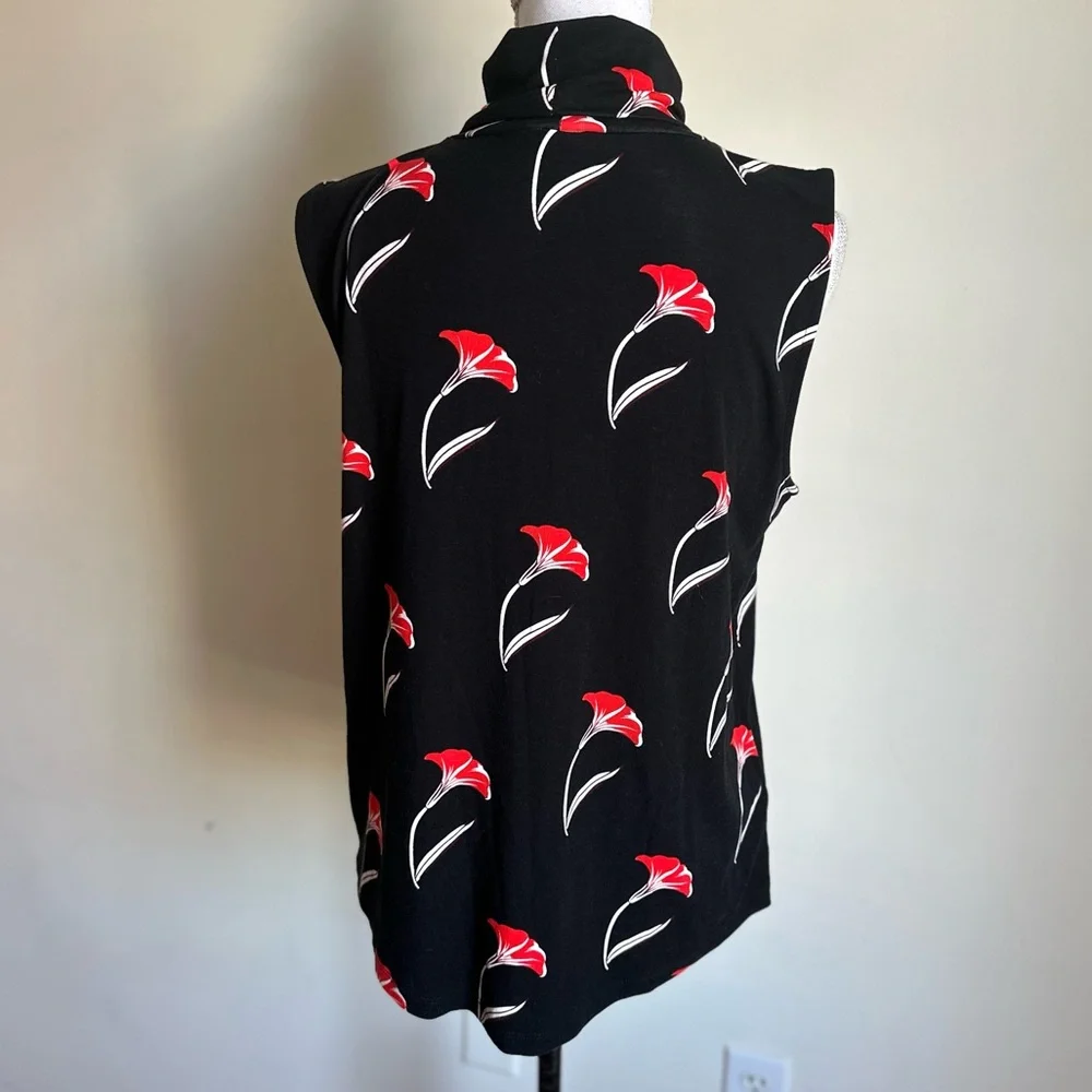 Ann Taylor || woman’s sleeveless woman’s floral blouse Sz Large